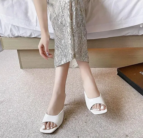 New Patent Leather Heel Sandals CODE: KAR3844