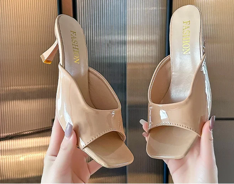 New Patent Leather Heel Sandals CODE: KAR3844