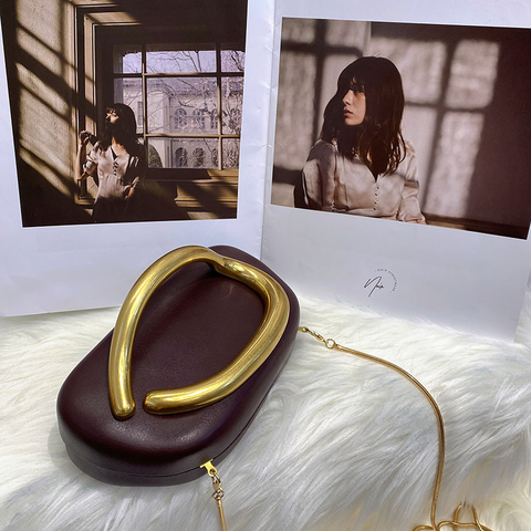 New Gold Closure Box Clutch handbag CODE: KAR3866