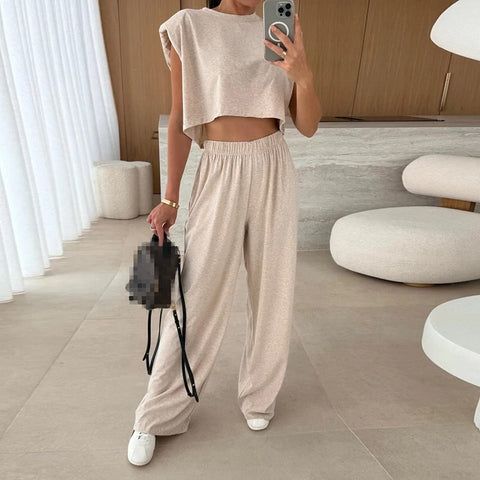 New Fashion O-neck With Solid Shoulder Pad Sleeveless Shirt Pant Two Piece Set CODE: KAR3934
