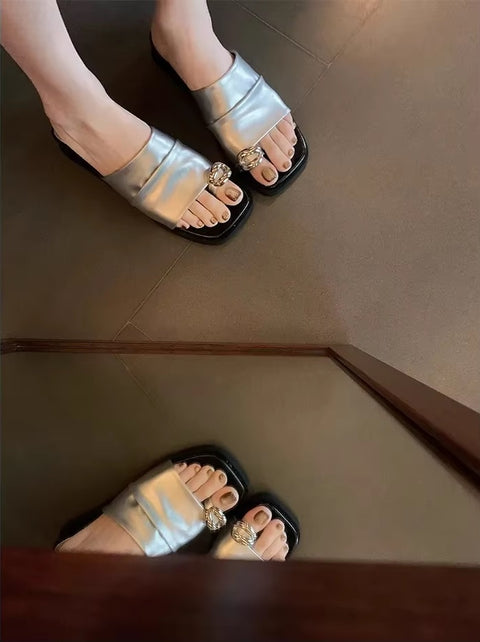 New Fashion Silver Metallic Slip-On Flats with Chain Detail Slippers CODE: KAR4103