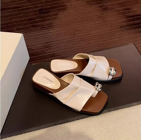 New Fashion Silver Metallic Slip-On Flats with Chain Detail Slippers CODE: KAR4103