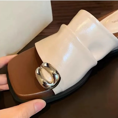 New Fashion Silver Metallic Slip-On Flats with Chain Detail Slippers CODE: KAR4103