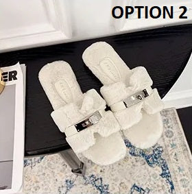New Fashion fluffy cute designer fur slippers CODE: KAR4403