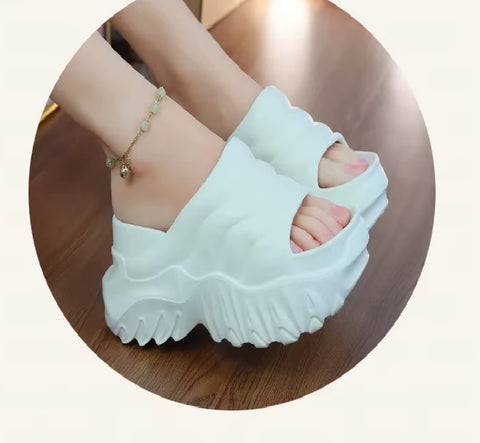 New Fashion Casual Slides Light Slip on Wedges Platform Sandal SIZE: 38-39 READY1738