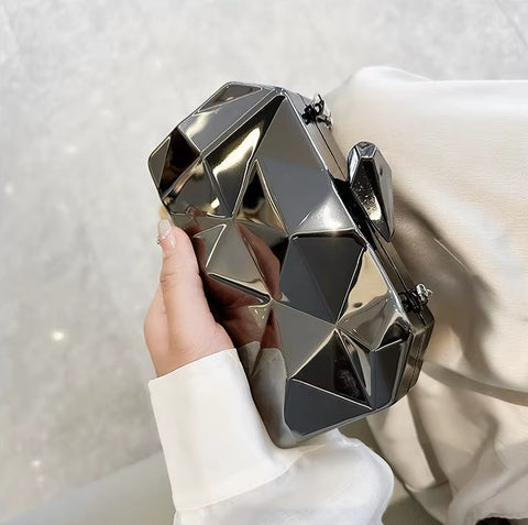metal clutch tide Messenger chain bag CODE: mon1018