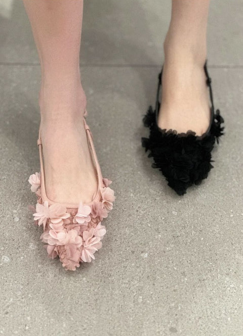 New Fashion Pointed Toed Flowers Hollow Out Single Sandal CODE: KAR1997