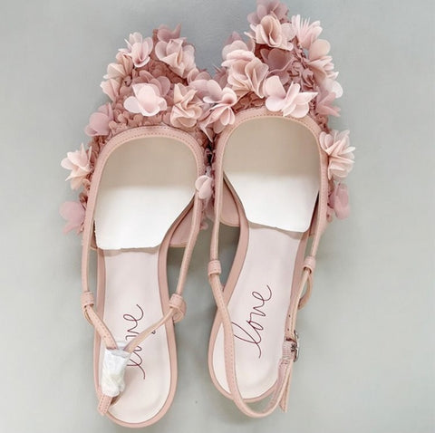 New Fashion Pointed Toed Flowers Hollow Out Single Sandal CODE: KAR1997