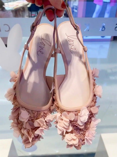New Fashion Pointed Toed Flowers Hollow Out Single Sandal CODE: KAR1997