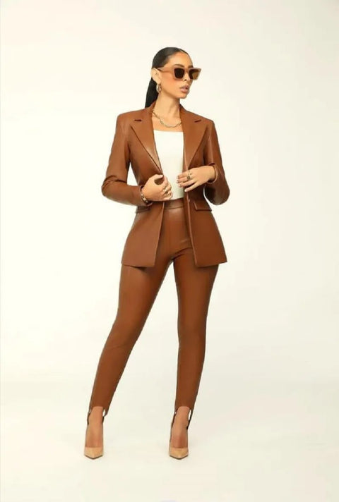 New senior slim V-neck design Coat split Slim-fit pant set CODE: KAR2366