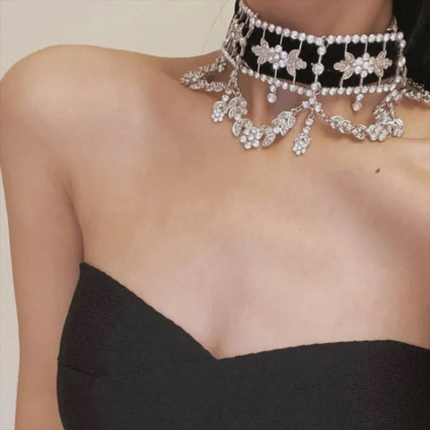 Luxury Choker Fashion Personality Exaggerated Temperament Clavicle Chain Necklace CODE: KAR2389