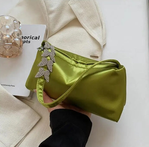 Luxury Diamond Butterfly Shoulder Crossbody Bag CODE: KAR2465
