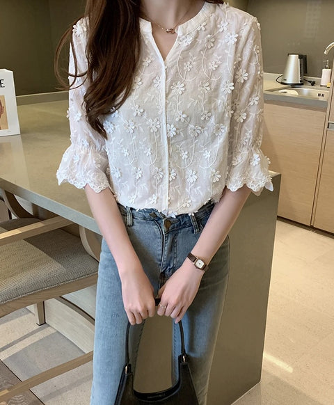 New Fashion Stereoscopic Embroidered Floral Short Sleeve Shirt CODE: KAR2556