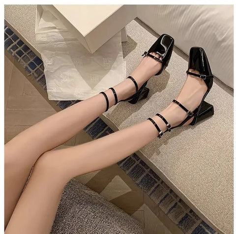 New French square thick with a line with a bun head patent high Heel CODE: KAR3349