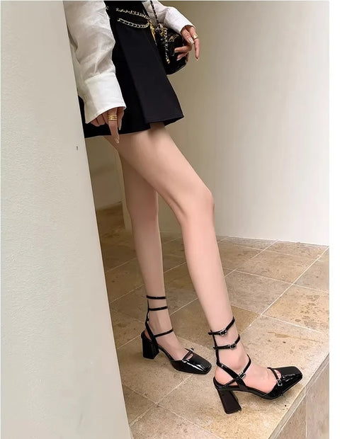 New French square thick with a line with a bun head patent high Heel CODE: KAR3349