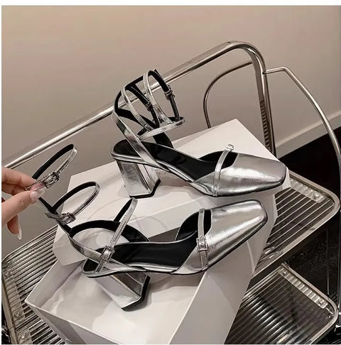 New French square thick with a line with a bun head patent high Heel CODE: KAR3349