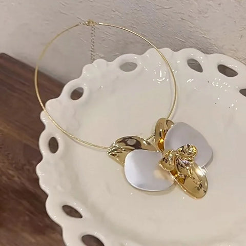 New Fashion Peony Flower Pendant Necklace CODE: KAR4114