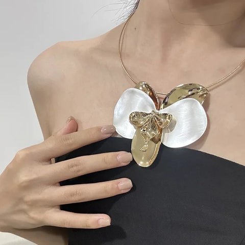 New Fashion Peony Flower Pendant Necklace CODE: KAR4114