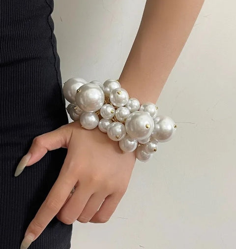 New Hyperbole Pearls Cuff Bangles CODE: KAR4984