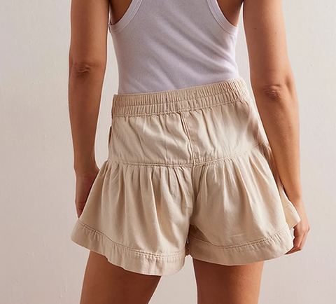 New High Waisted Stretchy Buttoned Shorts CODE: KAR3870