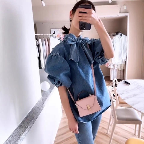 Spring New FashionGentle Style, Niche Age-reducing Top CODE: READY1826