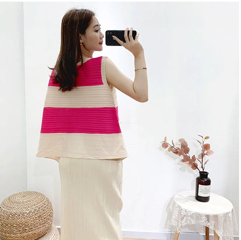 Pleated Stripe Top loose Fashion Color matching Set CODE: KAR1084