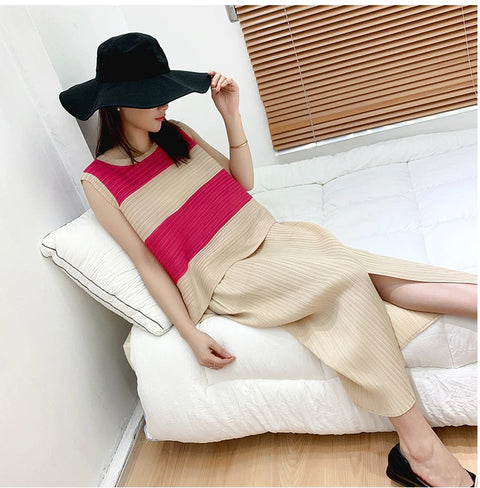 Pleated Stripe Top loose Fashion Color matching Set CODE: KAR1084