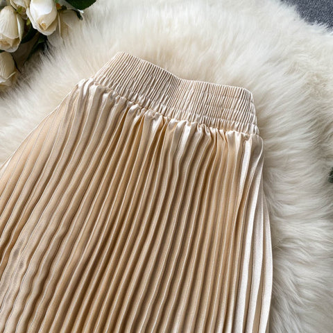 New Light, heavy, mid-length pleated skirt CODE: KAR1219