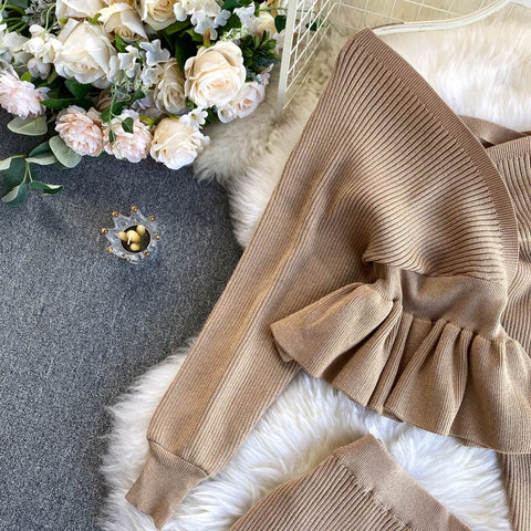 New Crop V-Neck Crop Top Puff Sleeve Elastic High Waist Knit Pleated Skirt Two Piece Set CODE: KAR1221