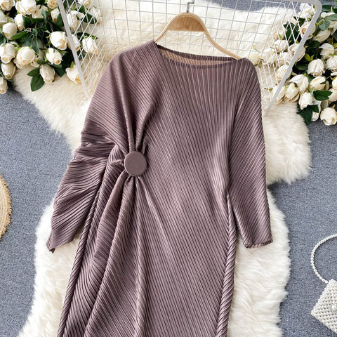 New Chic and Simple Outfit, Solid Color with Pleats, Straight Round Neck Midi Dress CODE: KAR1225
