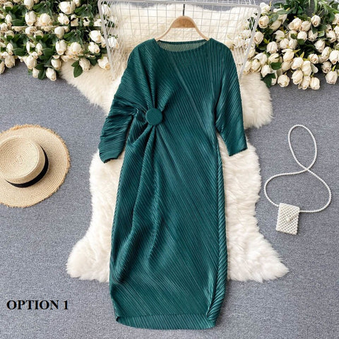 New Chic and Simple Outfit, Solid Color with Pleats, Straight Round Neck Midi Dress CODE: KAR1225