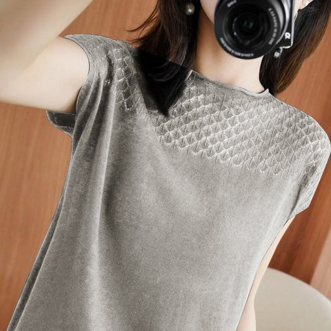 New Sleeveless knitted, round neck, cropped loose top CODE: KAR1263