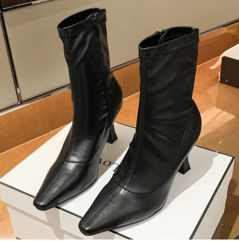 New ankle with thin heel boot CODE: KAR1374