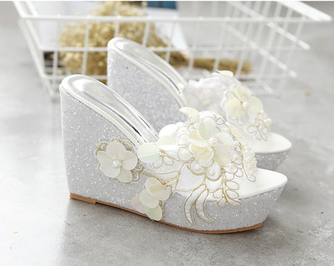 Flowers Lace Pearls Clear Wedge Super Flip flops Platform Sandal CODE: KAR1422