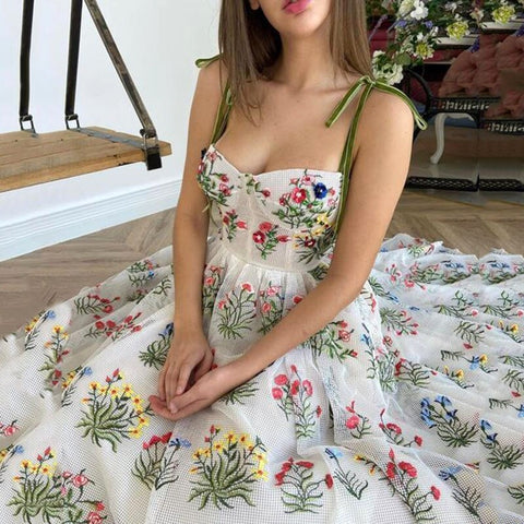 New Waist Closing Sexy Cross Belt Backless Printed Dress CODE: KAR1439