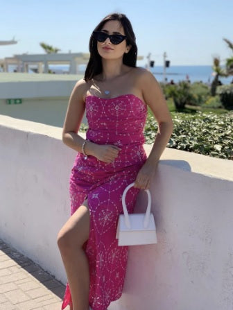 New Fashion With Embroidery Hollow Out Cropped Corset Straight Pleated Slit Zipper Skirt Sexy Two Piece Set CODE: KAR1524