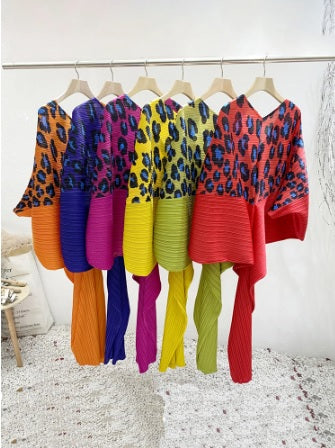New Bat Sleeve V-neck Long Loose Elegant Causal Pleated Leopard Printed Dress CODE: KAR1533