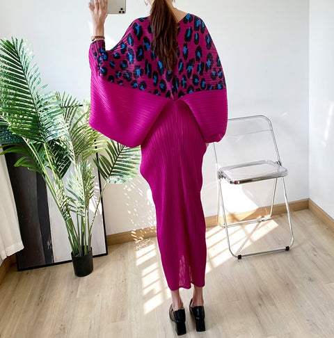 New Bat Sleeve V-neck Long Loose Elegant Causal Pleated Leopard Printed Dress CODE: KAR1533