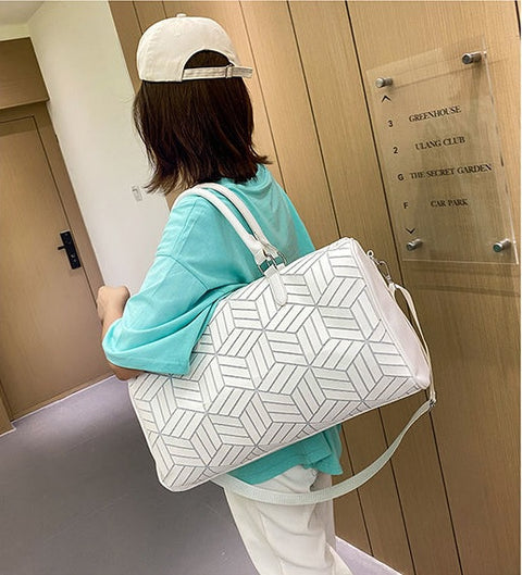 New Large Capacity with Shoe Storage Clothes Bag CODE: KAR1544