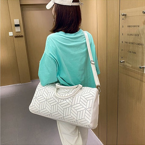 New Large Capacity with Shoe Storage Clothes Bag CODE: KAR1544
