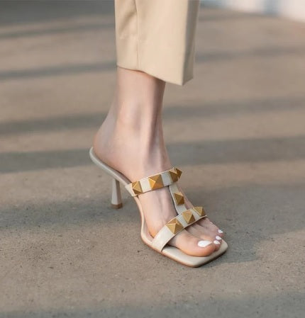 New Fashion Thin Heel Square Toe with Rivet Slide Slipper CODE: KAR1600
