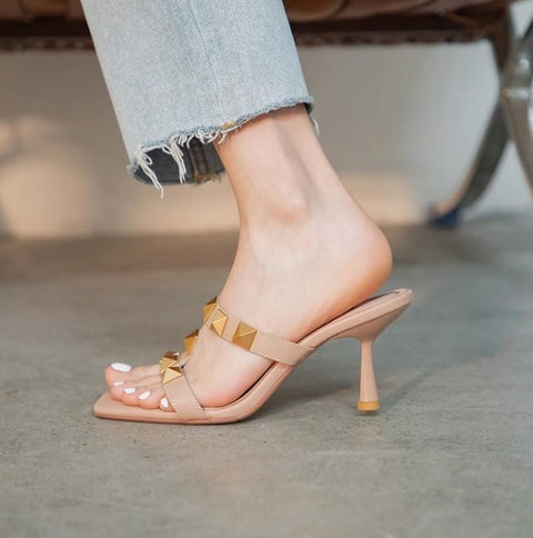 New Fashion Thin Heel Square Toe with Rivet Slide Slipper CODE: KAR1600