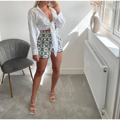 Summer Elegant Embroidery Casual High Waist Side Zipper Short CODE: KAR1625