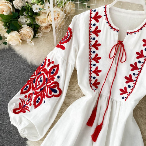 Autumn Bohemian Embroidered Flower O-Neck Lantern Sleeve High Waist Pleated Dress CODE: KAR1672