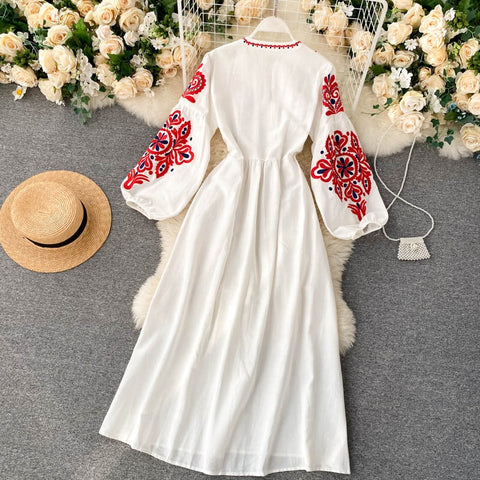 Autumn Bohemian Embroidered Flower O-Neck Lantern Sleeve High Waist Pleated Dress CODE: KAR1672