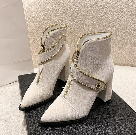New Fashion Pointed Metal Buckle Front Zipper Simple Coarse Heel Short Boots CODE: KAR1809