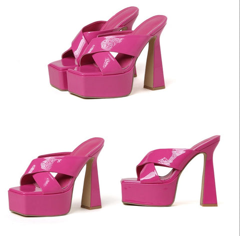 New Fashion Square Head Shallow Patent Cross Belt Side Empty Thick Heel Sandals CODE: KAR1826