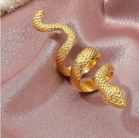 New Snake Fashion Ring CODE: KAR1841