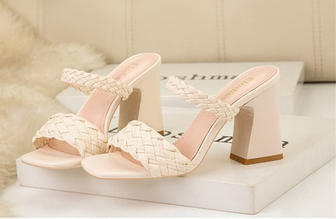 Summer Casual Fashion Weave  Square Toe Thick Heel CODE: KAR1908