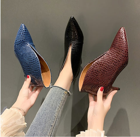 New  Casual  Sexy Pointed High Heel V Mouth Short Shoes CODE: KAR1394